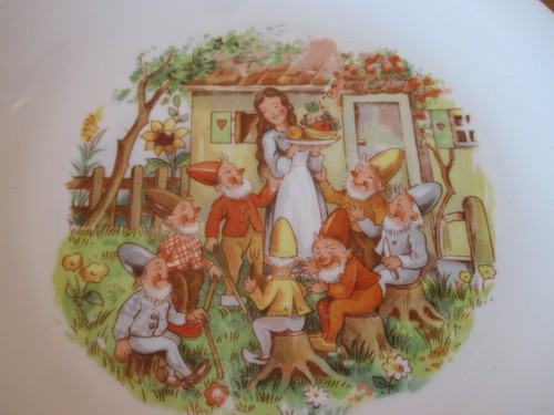 DDR Kahla Kinderteller Porzellan Märchen Schneewittchen und die 7 Zwerge - Bild 2 von 3