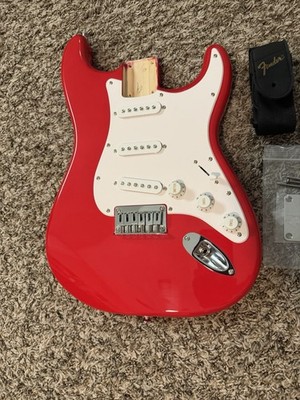 Squier Strat-Style Electric Guitar Body Red/White Pickguard 3 Single-CoilHT