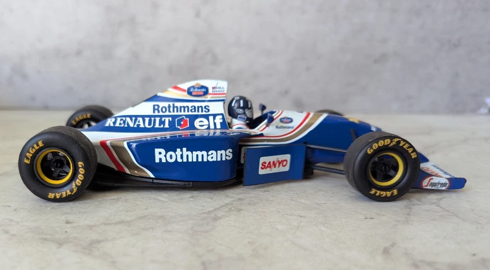 Coche de carreras ONYX Damon Hill Williams Renault FW16 DieCast F1 sin caja  Foto 2 de 4