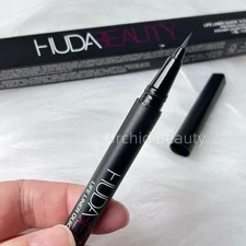 New Huda Beauty Quick ‘N Easy Precision Liquid Eye Liner~Very Vanta (Black)~Full