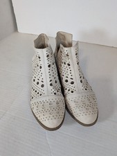 Booties Rampage Ivory 8 M