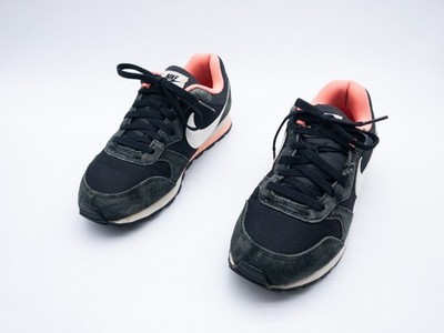 Nike MD Runner 2 Unisex Sneaker Freizeitschuh Halbschuh Gr 40 EU Art 37623-98