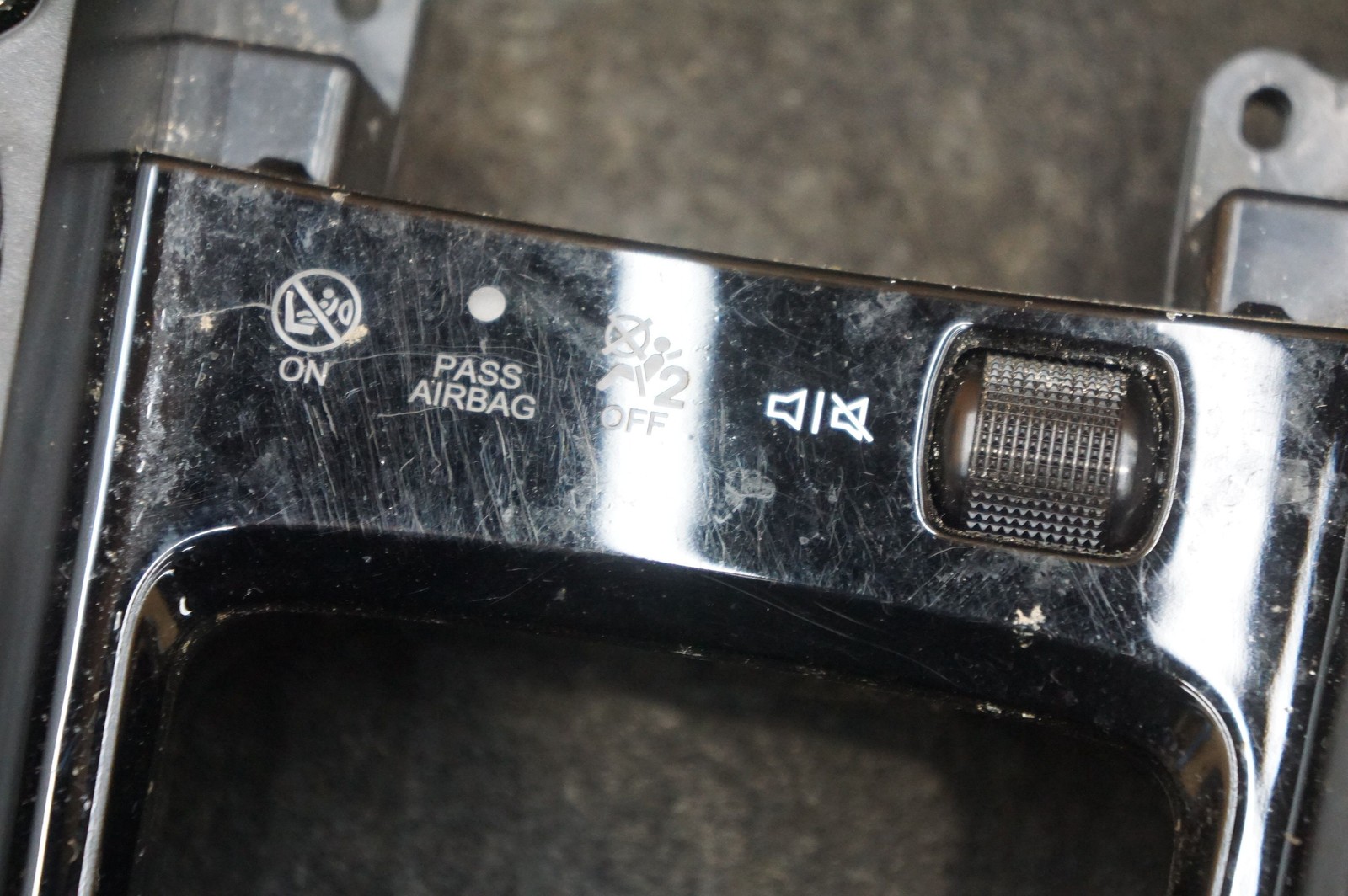 Center Console Control Switch OEM MY83-13D730-AC Aston Martin Dbx 707 23 *Note*
