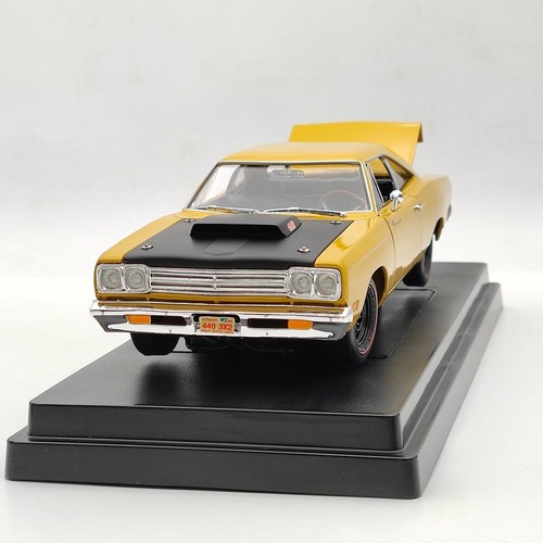 1:18 SUPERCAR Plymouth Roadrunner 1969 1/2 440 6BBL VERSION #29555P Diecast - Picture 4 of 9