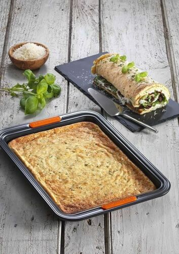 Le Creuset Non-Stick Bakeware Swiss Roll Pan 33 cm, New - Picture 4 of 6