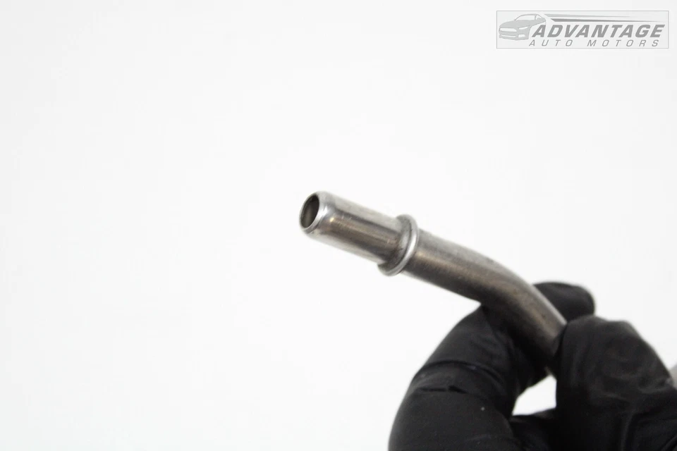 BMW 750i xDRIVE G12 2016-2019 4,4 L V8 línea de fluido de alimentación de combustible delantero OEM Foto 4 de 4