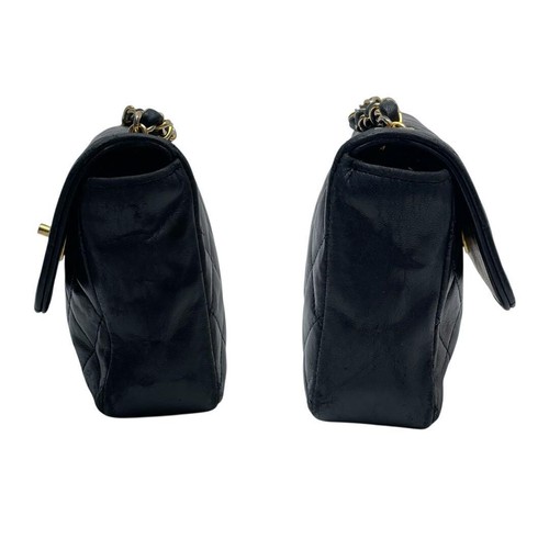 Chanel Flap Mini Matelasse Lammleder Kette Schultertasche Drehverschluss schwarz authentisch - Bild 4 von 10