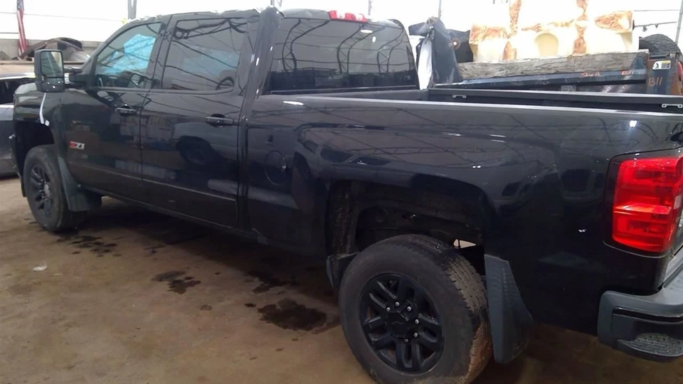 (LOCAL PICKUP ONLY) Rear Bumper Step Bumper Opt VT5 Fits 15-19 SIERRA 2500 PICKU - Image 2 of 4