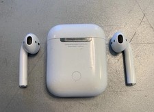 Apple Earphones w charging case 2nd Generation Wireless 2019 used