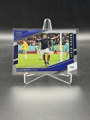 Panini Elite FIFA 22/23 - Kylian Mbappe - /10 Field Vision - Frankreich