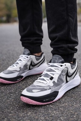 Size 10.5 - Nike Kyrie 8 White Black