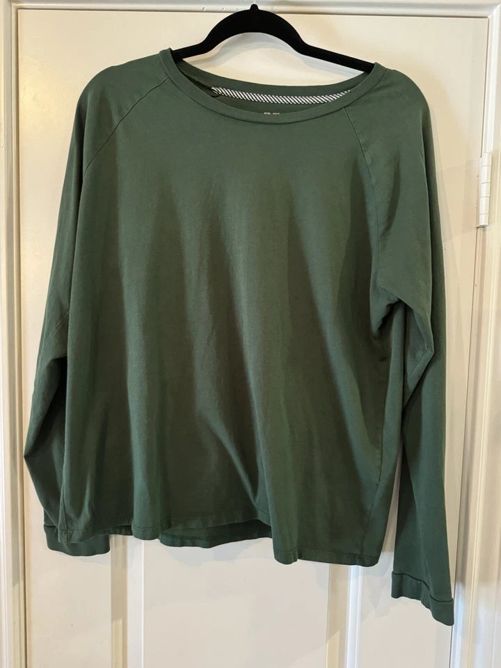 VOLCOM Iconic Deadly Stones Graphic Women’s Long Sleeve T Shirt Crew Neck Sz XL - Image 4 of 4