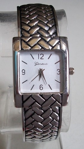 Women's silver & gold finish fashion bangle casual dressy cuff watch - Picture 12 of 16
