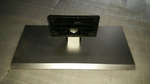 TV Standfuß Ständer PA66+GF40-FR(40) , PA66+GF30 , Lochabstand 60mm x 150mm