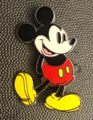 Disney pin 43624 Mickey Mouse Standing Foot Out yellow buttons