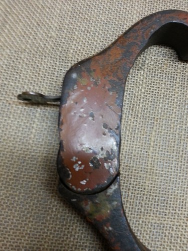 Antique 1913 Disclock Model T Tire Lock with Original Key Works Well - Picture 4 of 12