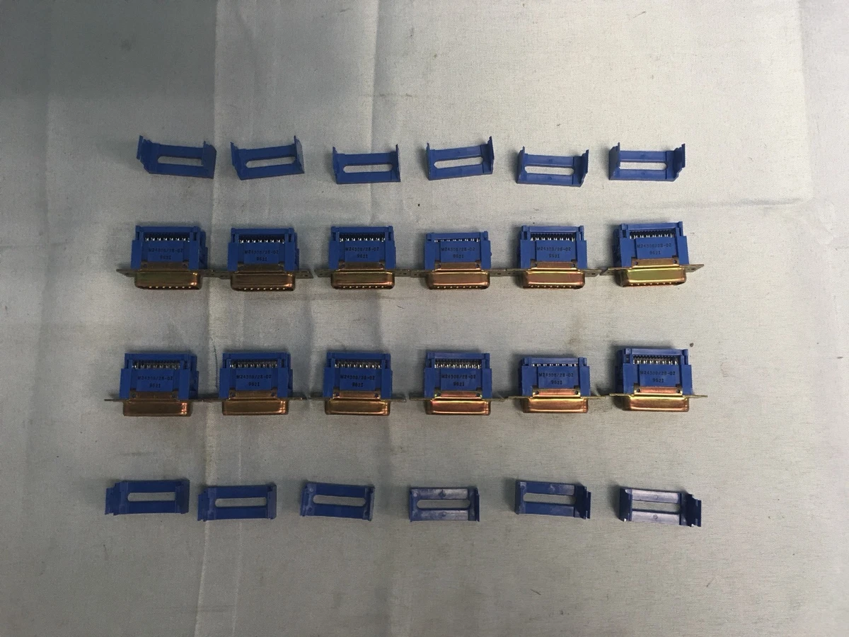 12 NEW CW industries M24308/28-02 D-Sub Connector Socket w/ Pins 