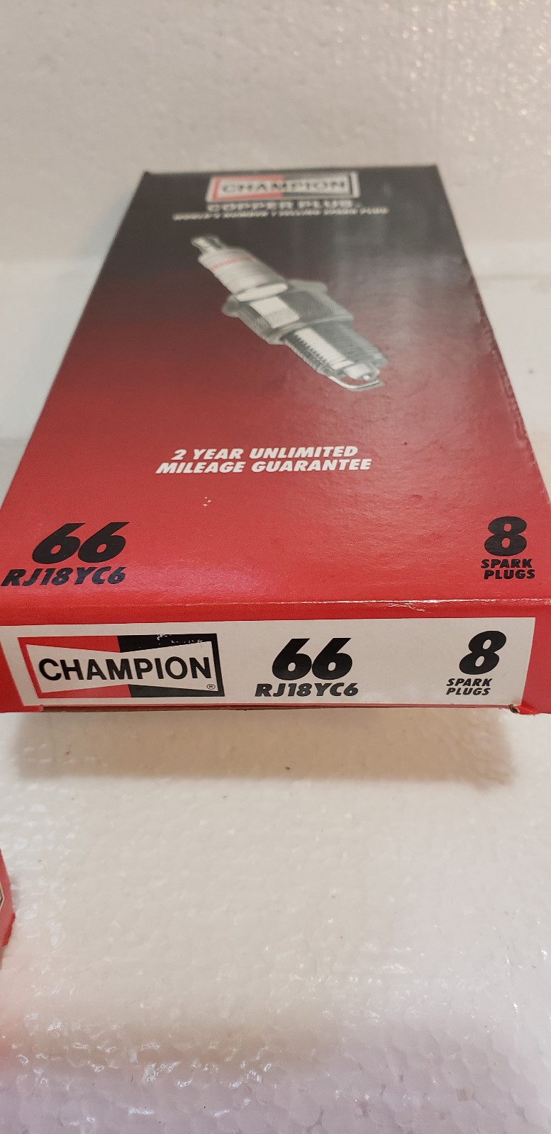 Pack of 8 Champion Copper Plus Spark Plugs New Stock No.66 RJ18YC6