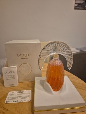 LALIQUE COMMEDIA PARFUM FLACON 2007, versiegelt mit Zertifikat und Box.