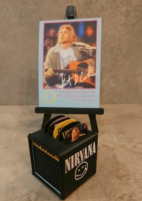 5x NIRVANA GITARRENPLEKTRUM + A7 ART CARD + 3D AMP Grunge Kurt Cobain NEVERMIND