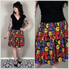 Vintage 1980s Black Petunia Print Pleated Mini Skirt  26"-28" Waist