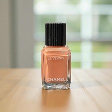 Chanel Le Vernis Nail Polish Shade 929 Pastel Sand
