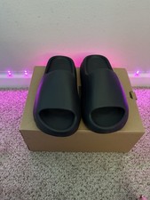 onyx yeezy slide size 7