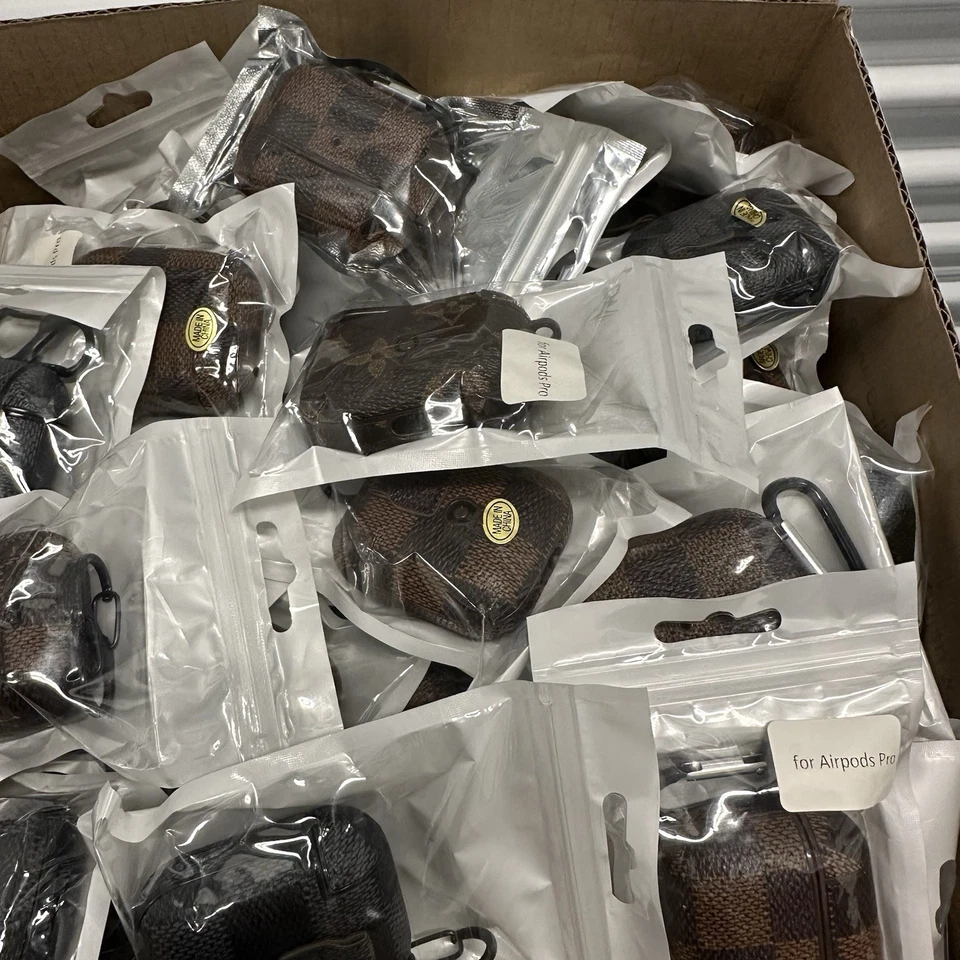 Apple Airpod cover 1st & 2nd gen and Pro Series- bulk LOT OF 170 Units Brand New - Image 4 of 4