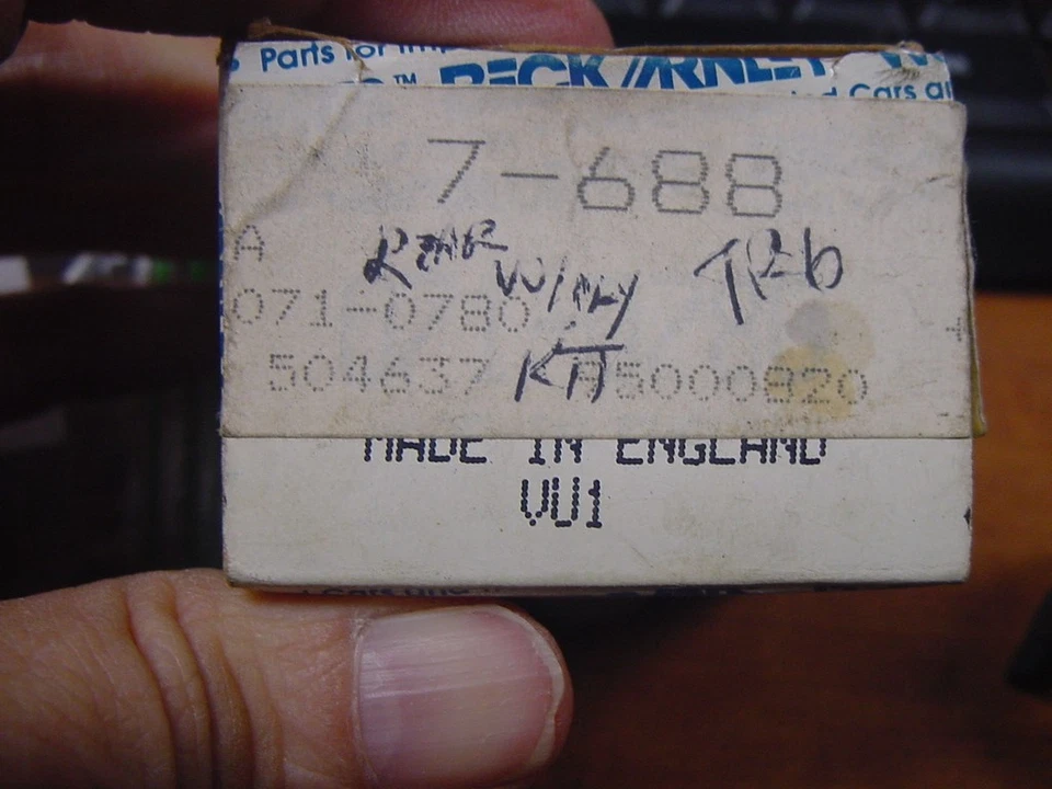 NOS Rear Wheel Cylinder Kit Triumph TR4 TR4A TR250 TR6 .70" - Image 2 of 2