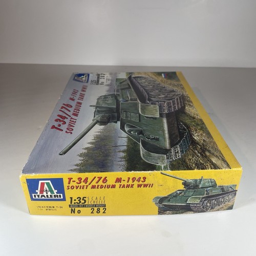 1995 Italeri Model Kit #282 T-34/76 M-1943 Soviet Medium Tank WWII 1:35 - Picture 2 of 3
