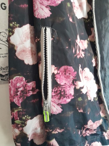 Supreme Floral Waterproof Reflective Windbreaker Size Medium Flawed - Picture 6 of 11