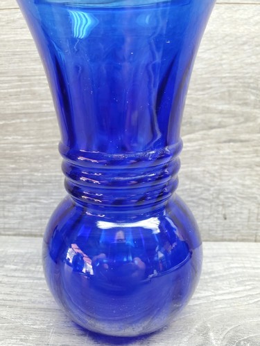 Vtg Indiana Glass Cobalt Blue Vase 6 1/2" Tall - Picture 3 of 5