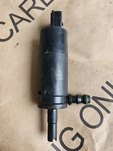 VW Golf Plus Wischwasserpumpe SRA Pumpe  3B7955681