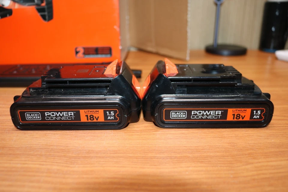 Black & Decker GKC1820L20 18v 20cm Cordless Chainsaw +2x 1.5Ah Battery & Charger - Image 3 of 4