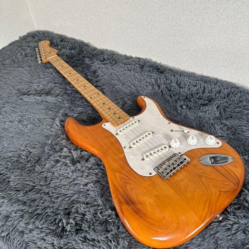 Fender Japan St54-75Rv Stratocaster Electric Guitar