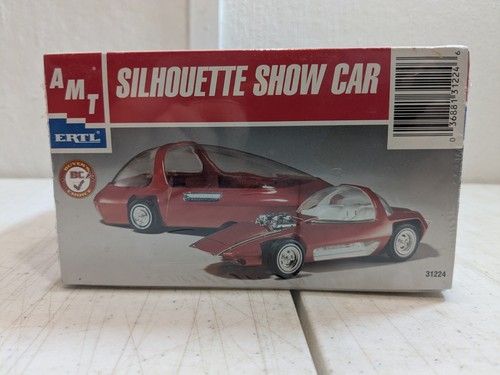 AMT 31224 - Silhouette Show Car Model Kit - 1:25 Scale - Picture 2 of 6