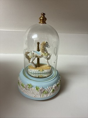 Vintage Musical Wind-up Carrousel Horse R.O.C. 4 1/2'' L x 7 1/2'' H x 4 1/2'' W