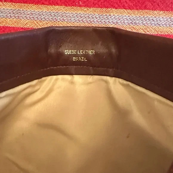 Vintage Mundi Suede Mini Clutch – Butterfly Embossed, Made in Brazil, 1970s–80s - Image 4 of 4