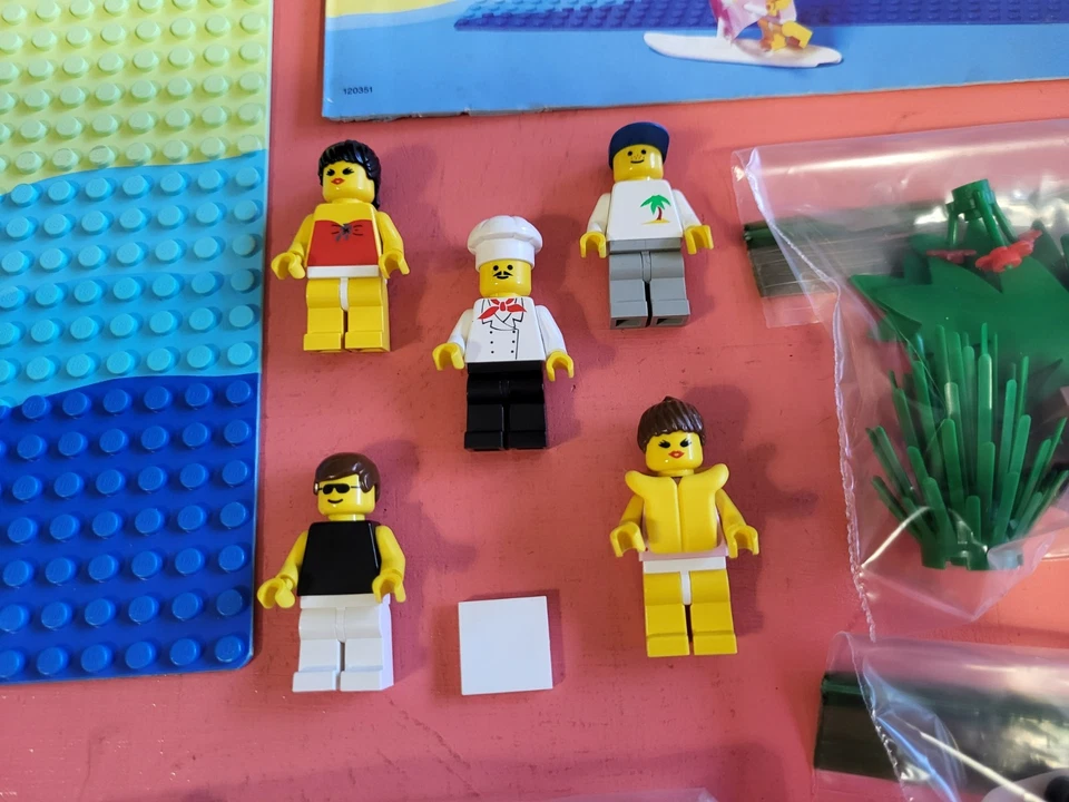 LEGO System 6411 Paradisa Sand Dollar Café, completo con una pieza sustituida en muy buena condición Foto 2 de 4