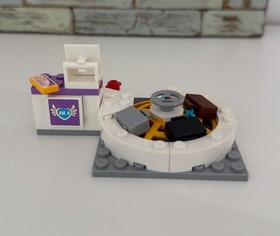 LEGO Friends: PASSENGER TERMINAL only from Heartlake Airport 41109 (2015)