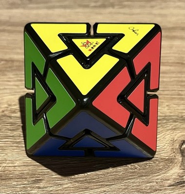 Original Original Rubik's Style Mefferts Pyraminx Diamond Puzzle NEUWERTIG!