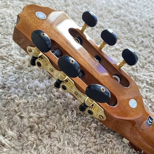 Guitarra clásica Hofner chapa de pino rojo 39 pulgadas - Imagen 13 de 13