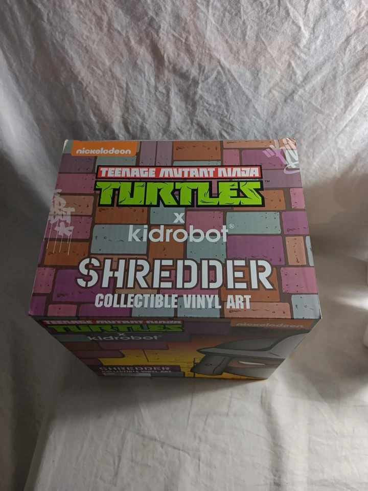 SDCC 2016 Kidrobot - Teenage Mutant Ninja Turtles - Trituradora gris Foto 4 de 4