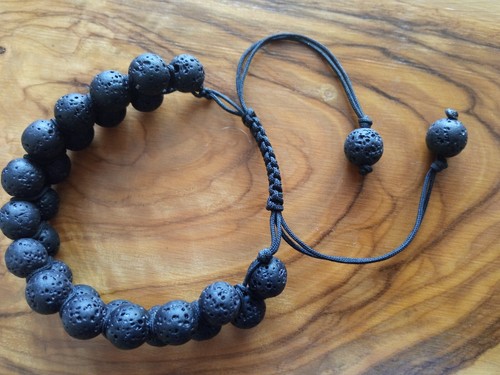 Pulsera de corazón salvaje de piedra de lava doble alambre de macramé de cuen... - Imagen 6 de 14