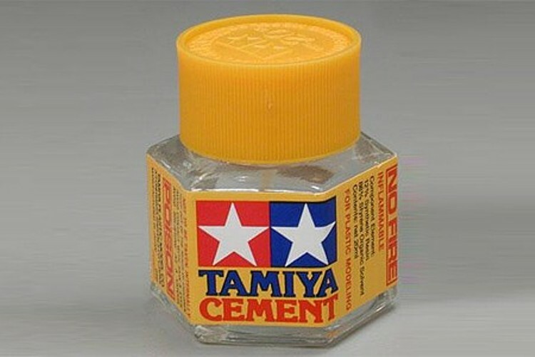 TAMIYA 87012 CEMENT PLASTIC MODEL GLUE 20 ml MODELING 