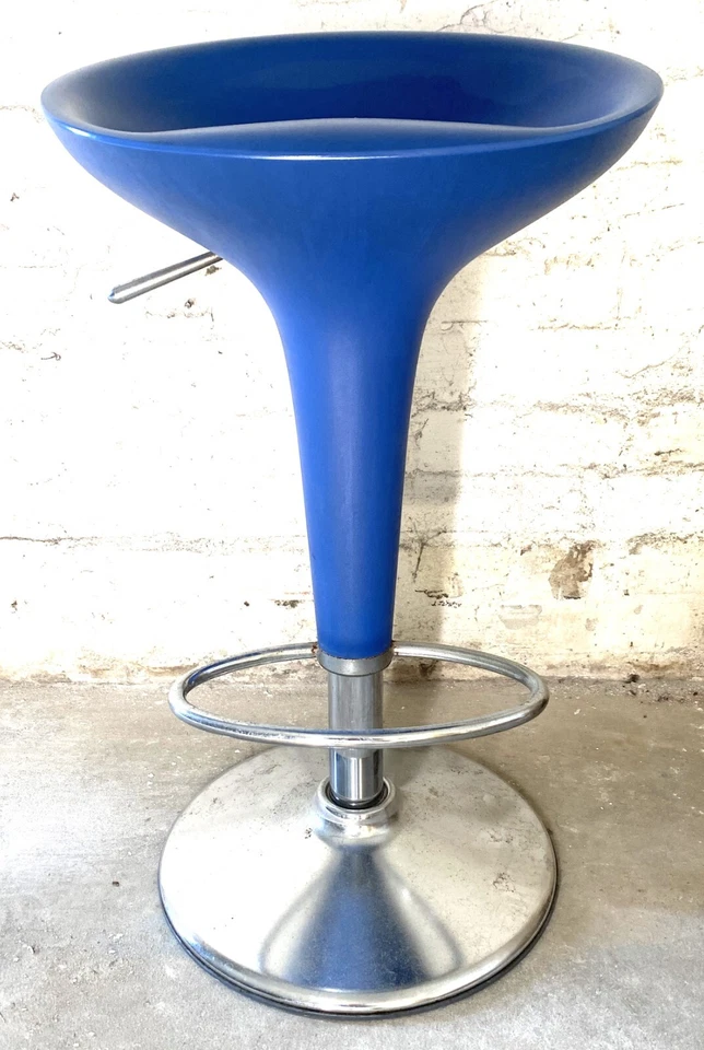 Designklassiker Magis Bombo Barhocker Hocker blau - Bild 2 von 4