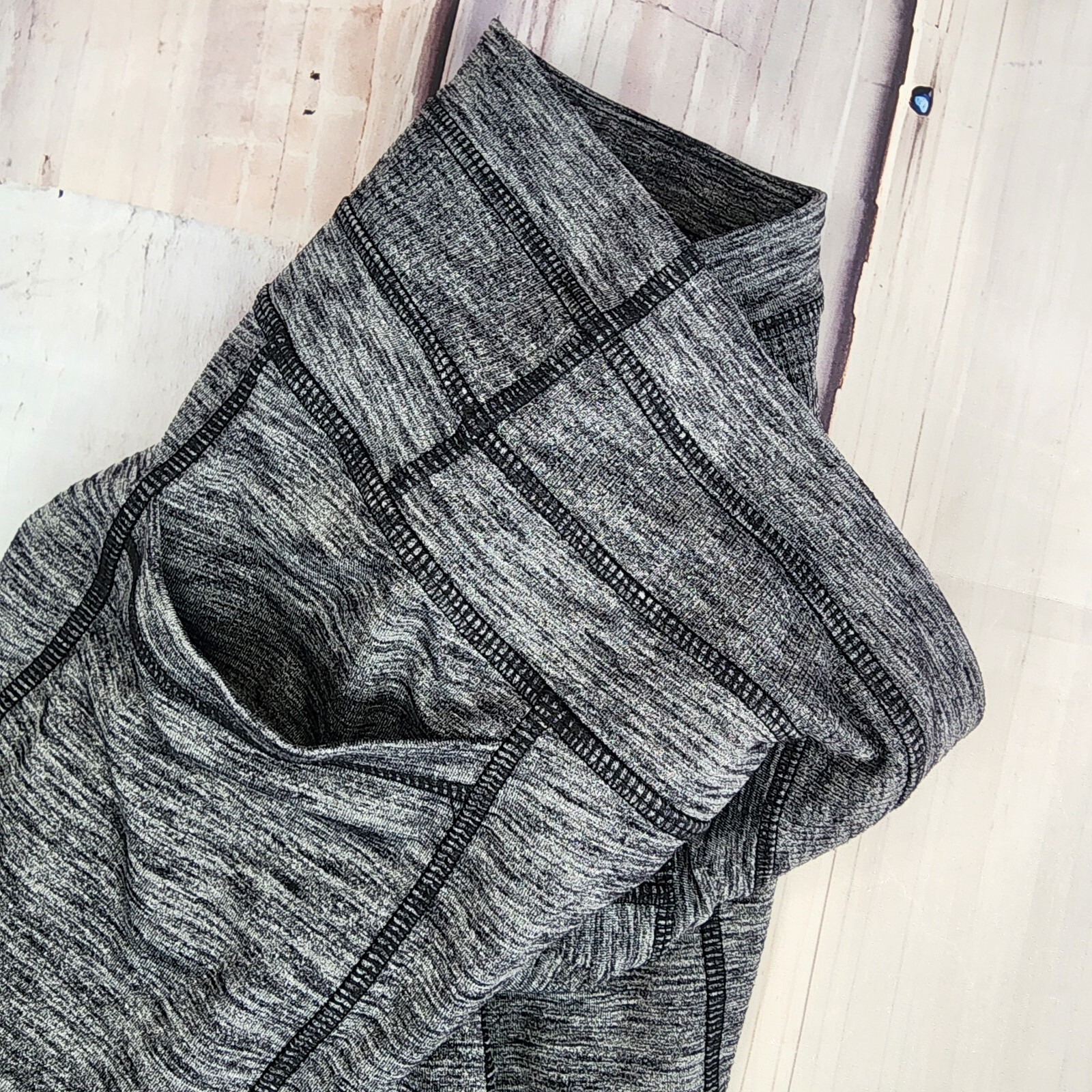 ATHLETA Size Medium Black Heather Excursion Tight… - image 5