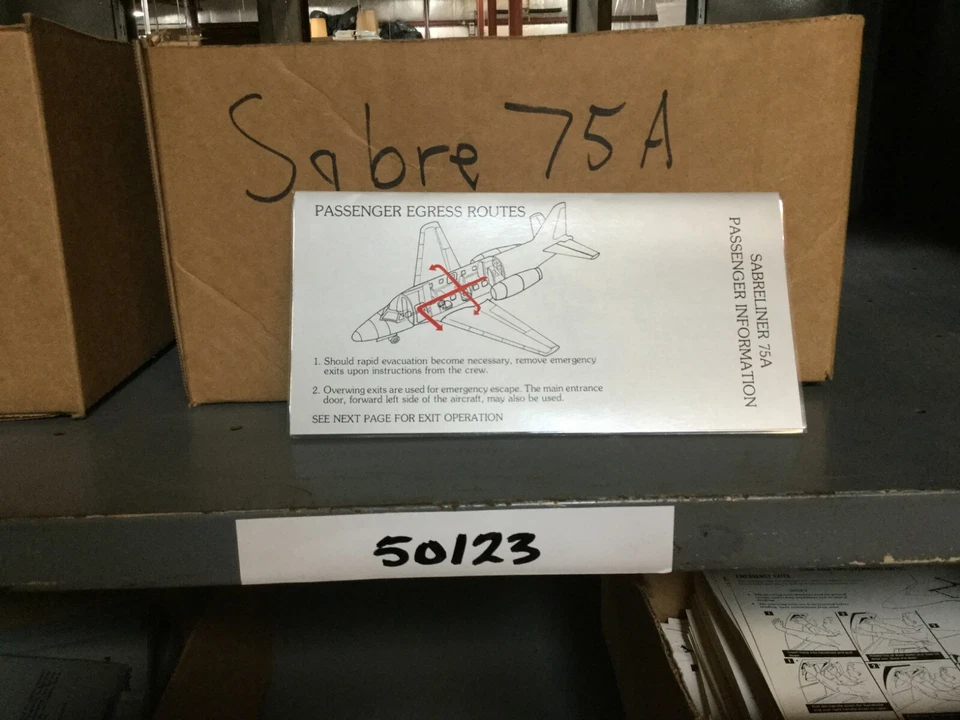 Tarjeta informativa de seguridad/información de pasajeros Sabreliner 75A (modelo Sabre 80) Foto 4 de 4
