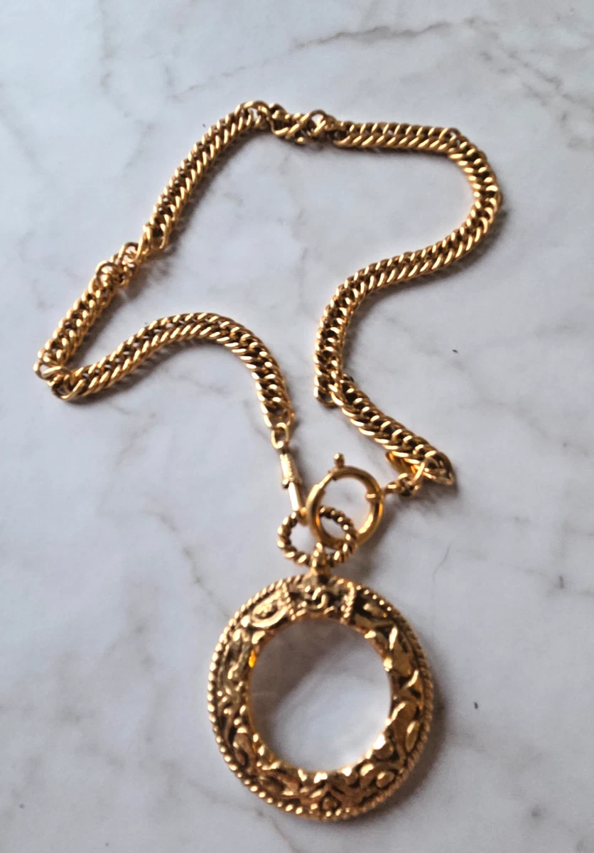 瑠衣＠CHANELロゴペンダントトップヴィンテージ CHANEL Yellow Gold Plated Statement Fashion Necklaces & Pendants
