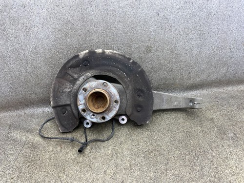 Achsschenkel vorne links Radlager 224Tkm BMW F11 5er 530D 11.1949.157